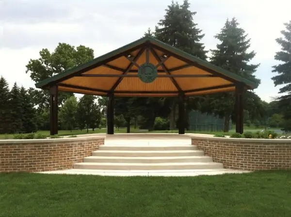 Half Octagon Bandshell