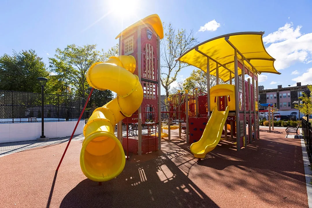 commercial playground equipment